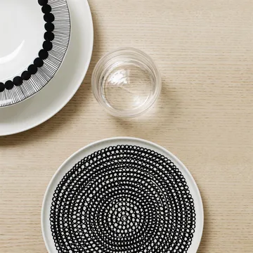 Räsymatto plate 20 cm 6-pack black small dots - Marimekko