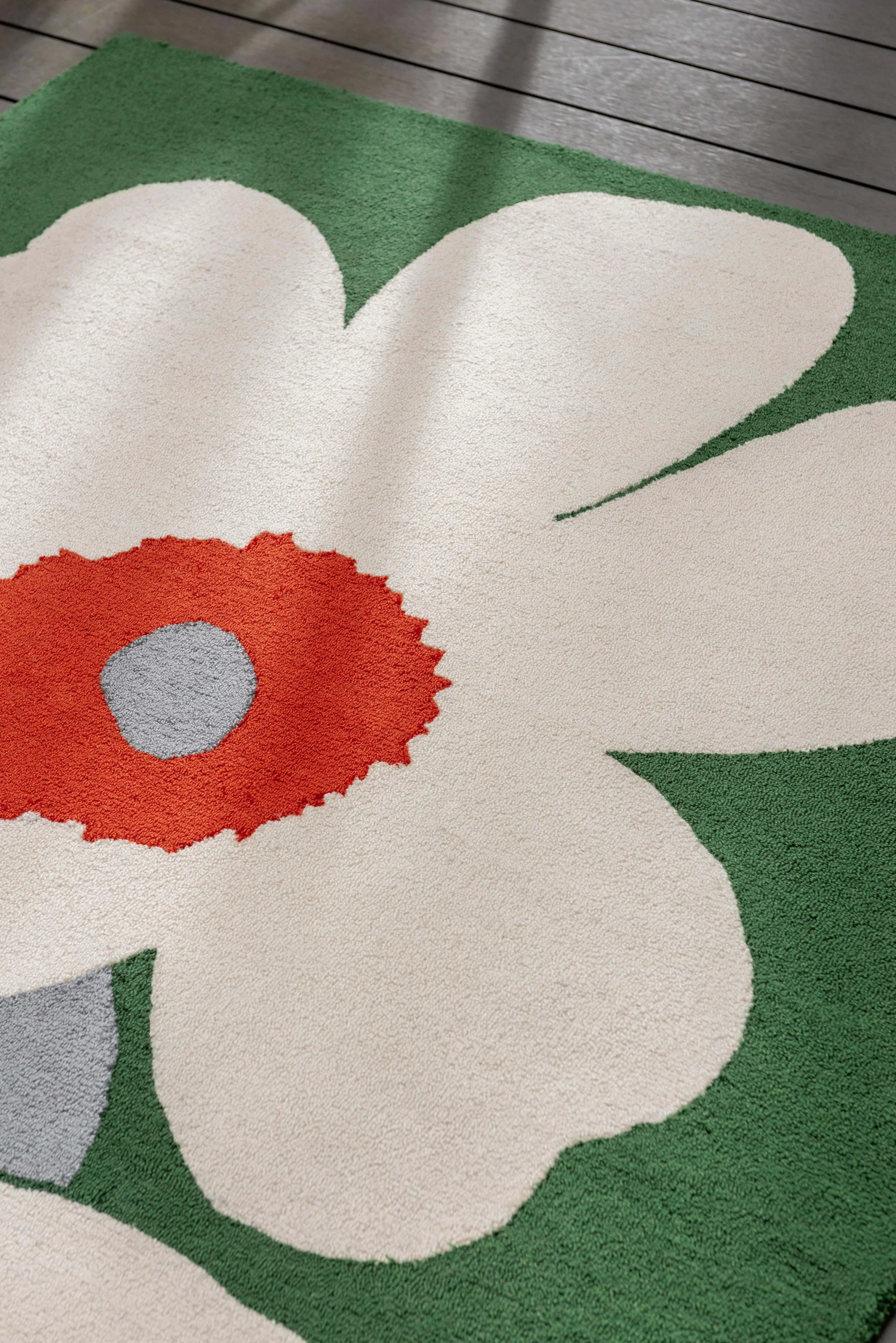 Unikko 60th Anniversary tufted plastic rug, 140x200 cm Marimekko