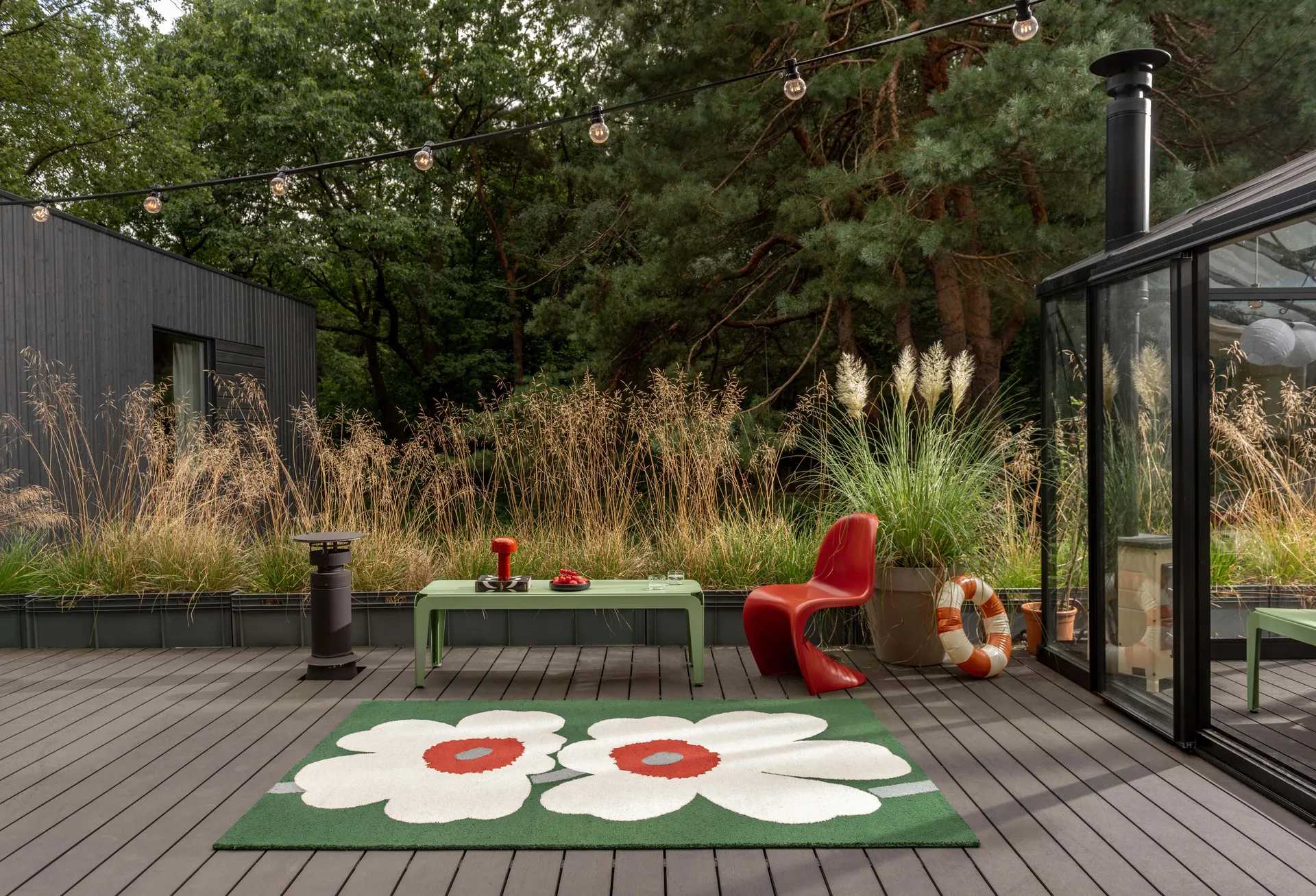Unikko 60th Anniversary tufted plastic rug, 140x200 cm Marimekko