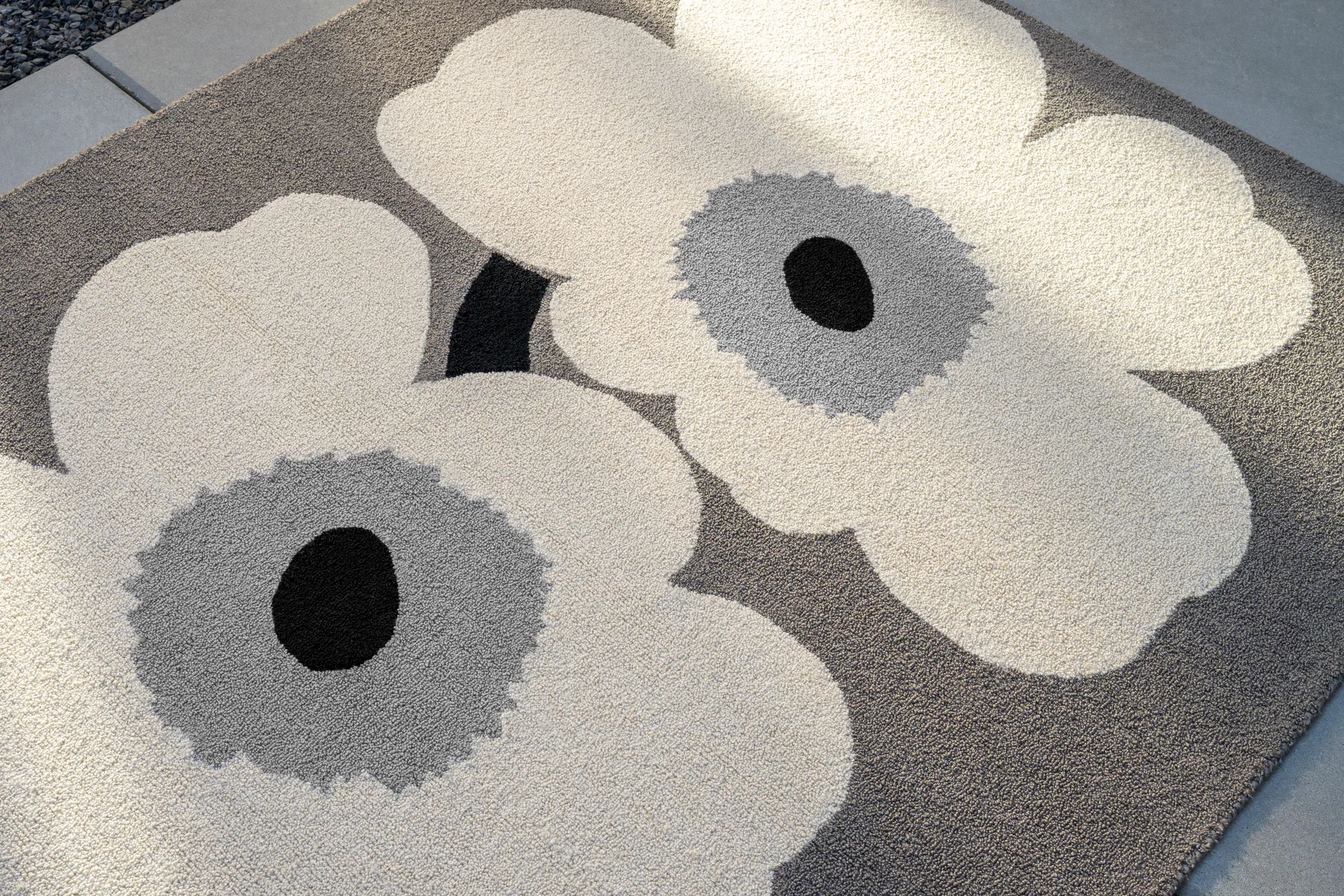 Unikko anniversary outdoor rug, Grey, 200x280 cm Marimekko