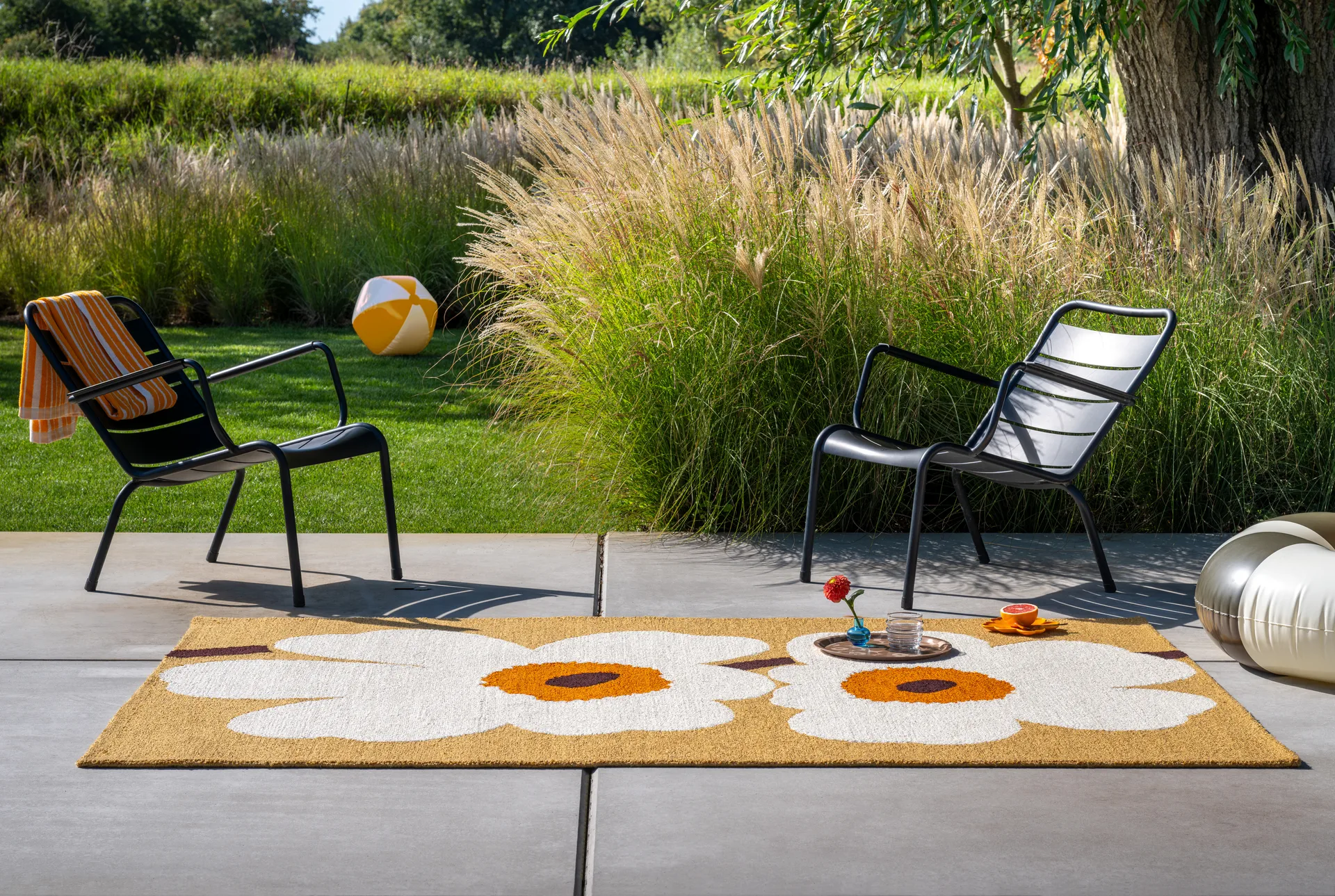 Unikko anniversary outdoor rug, Honey, 250x350 cm Marimekko