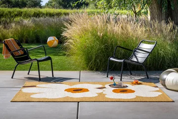 Unikko anniversary outdoor rug - Honey, 250x350 cm - Marimekko