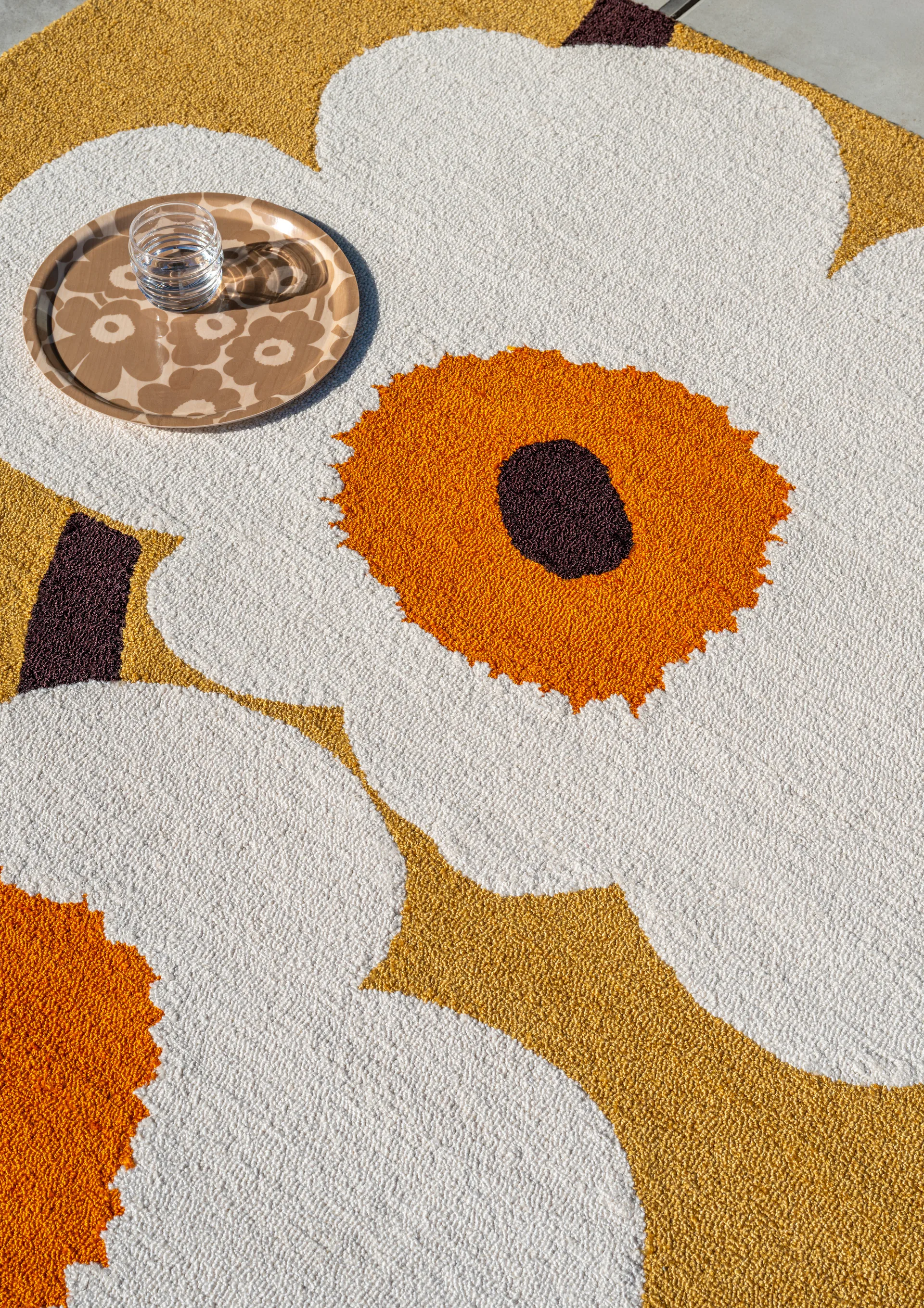 Unikko anniversary outdoor rug, Honey, 250x350 cm Marimekko