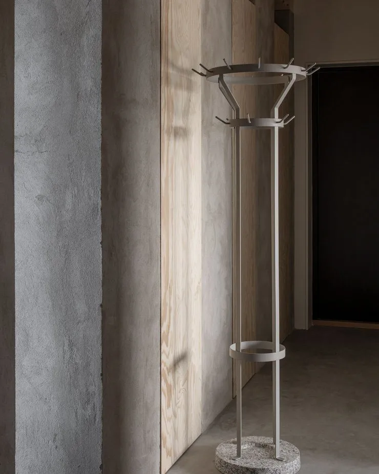 Marcel clothes hanger, Stone grey Massproductions