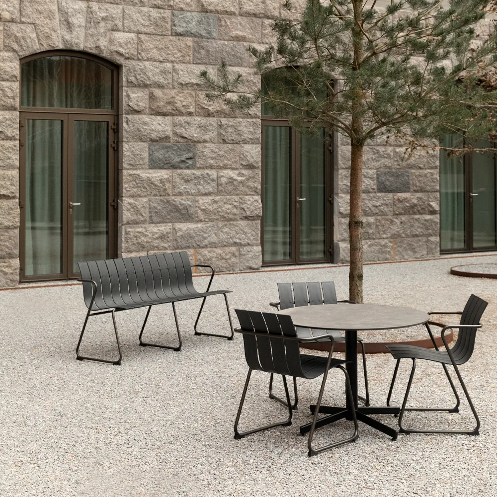 Ocean bench, Black Mater