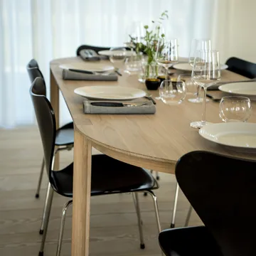 Amor dining table - oak white-pigmented hardwax oil - Mavis