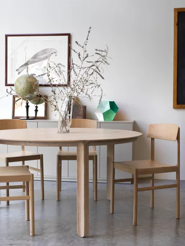 Amor dining table round - oak white-pigmented hardwax oil - Mavis