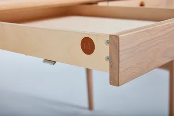 Höllviken desk - oak white pigmented - Mavis