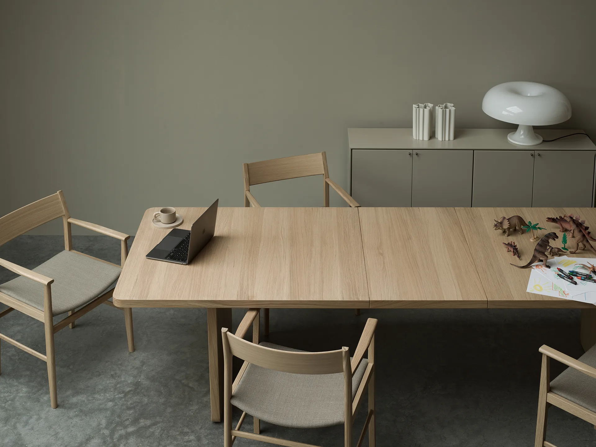 Vaud dining table, White pigmented oak, 2 pcs inserts Mavis