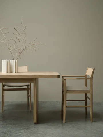 Vaud dining table - White pigmented oak, 2 pcs inserts - Mavis