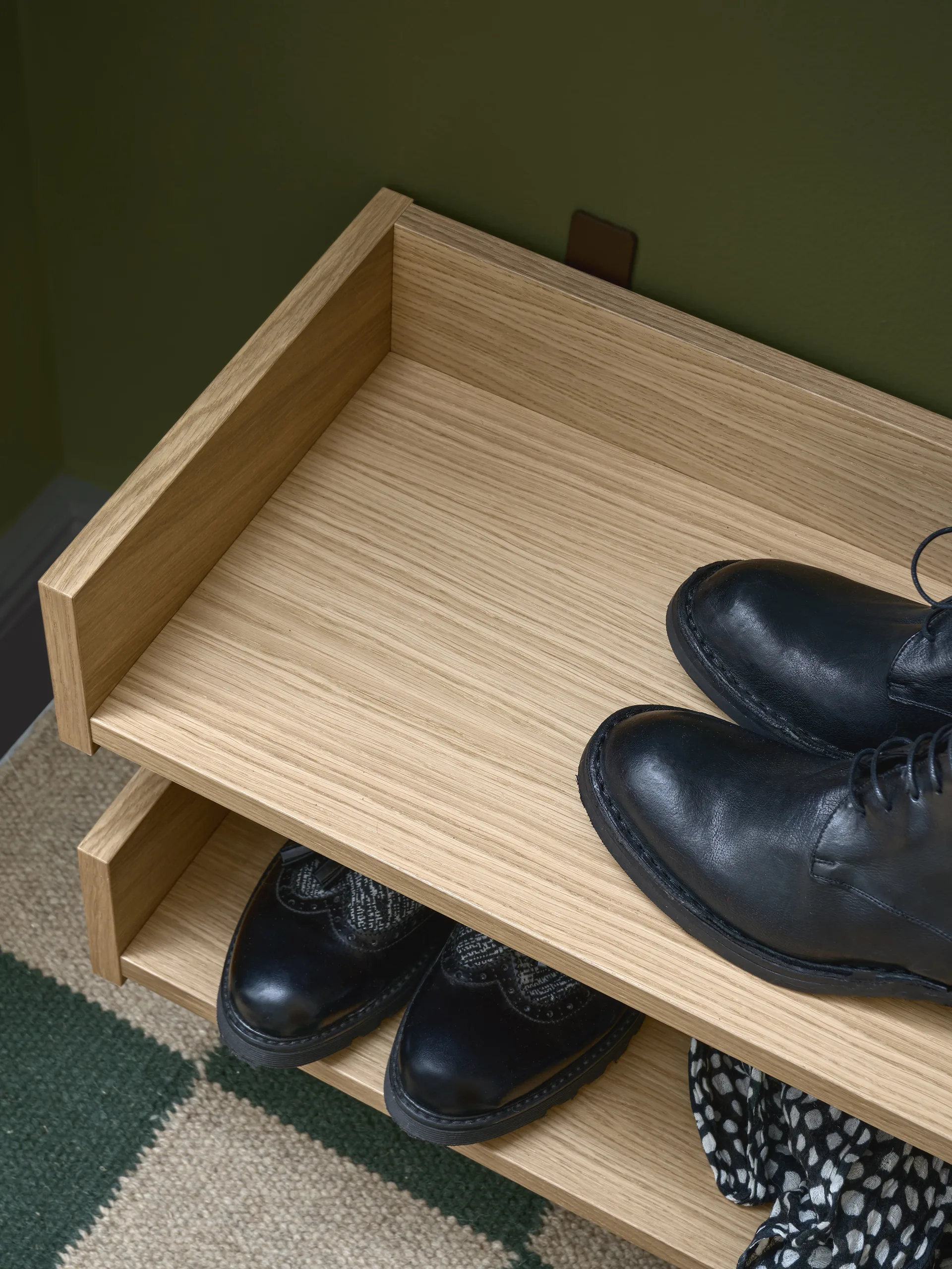 Gentle shoe rack, Oak, 78x8x30 cm Maze