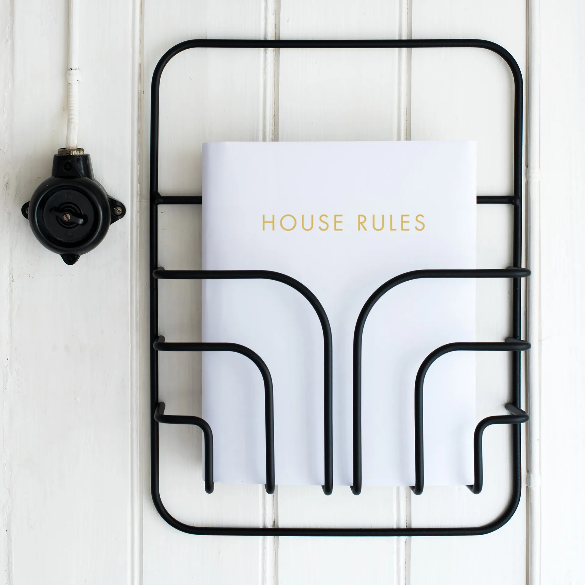 Now S Magazine rack, black Maze
