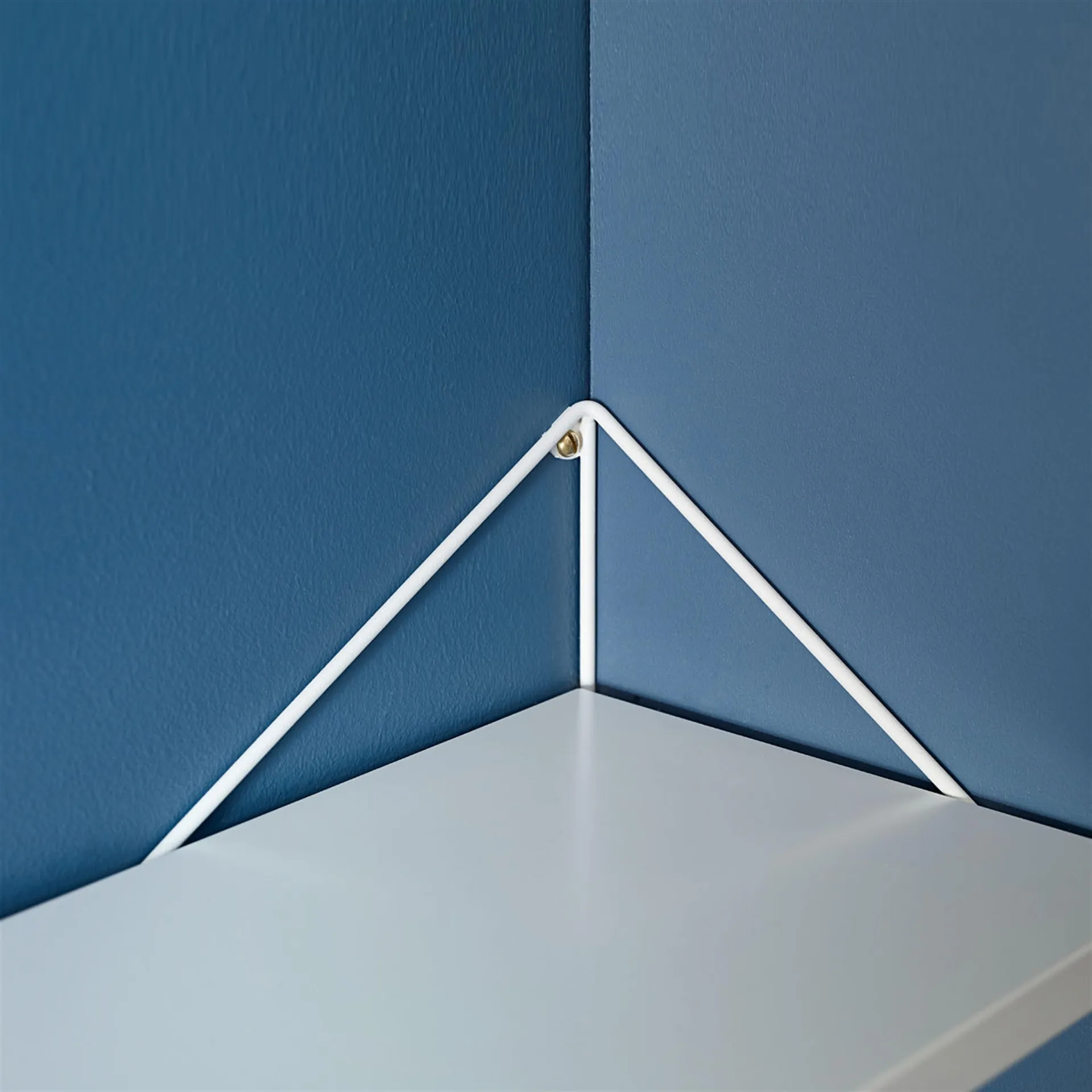 Pythagoras shelf, white Maze