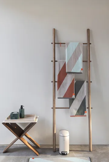 Diagonal towel - Mint, 70x133 cm - Mette Ditmer