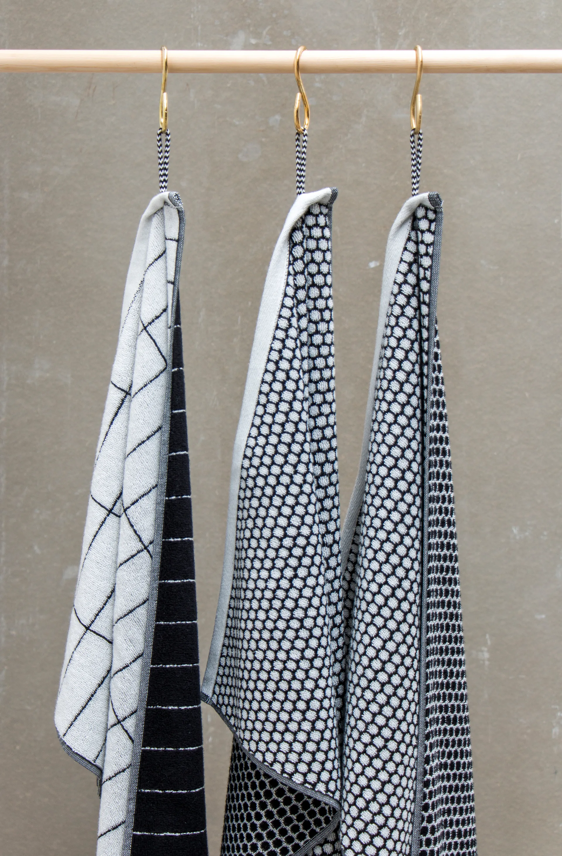 Grid guest towel 38x60 cm 2 pack, Black-off white Mette Ditmer