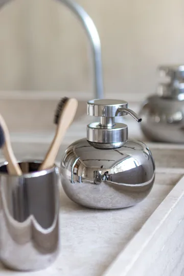 Lotus soap dispenser low - Chrome - Mette Ditmer
