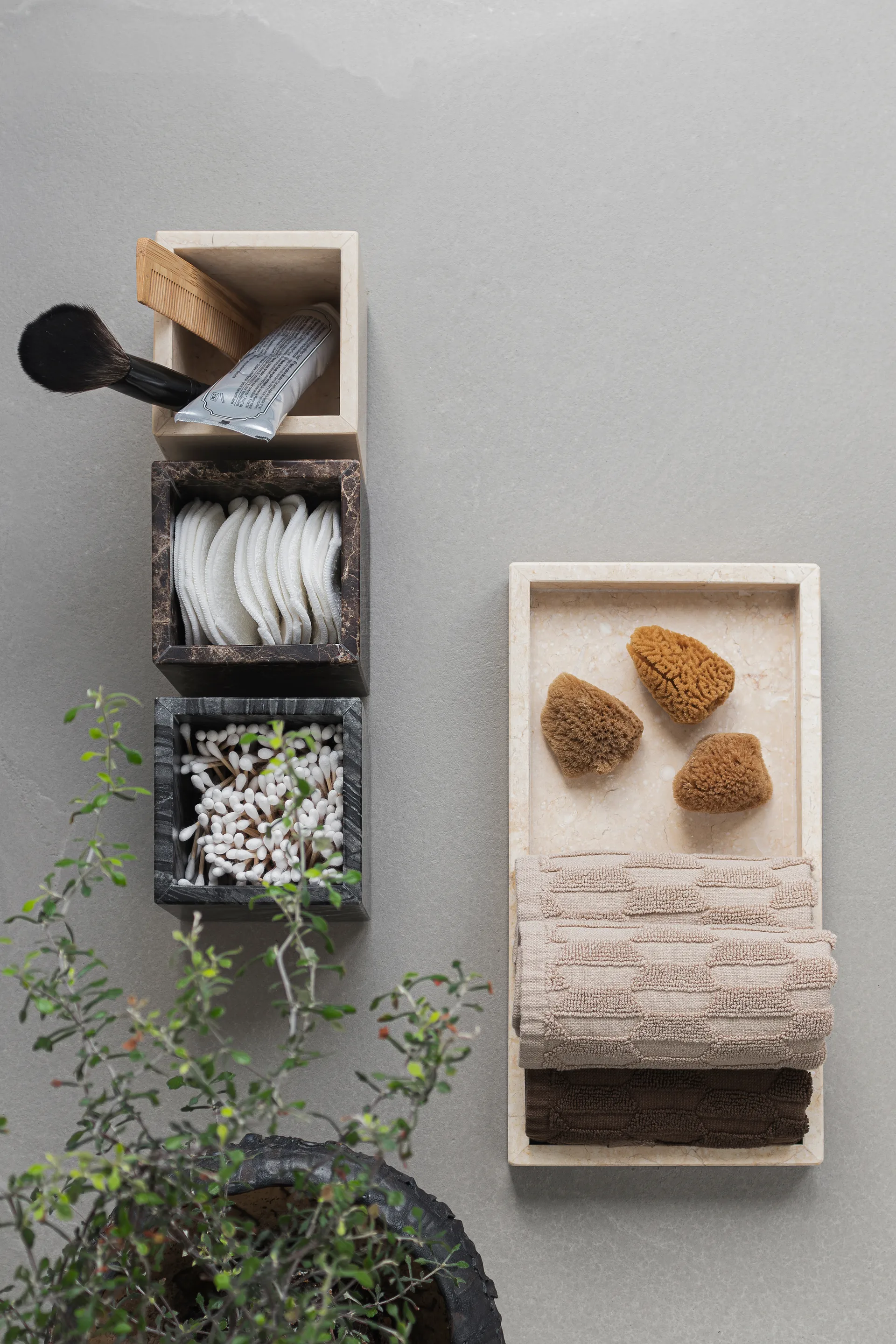 Marble cube 8.5x8.5 cm, Black-grey Mette Ditmer