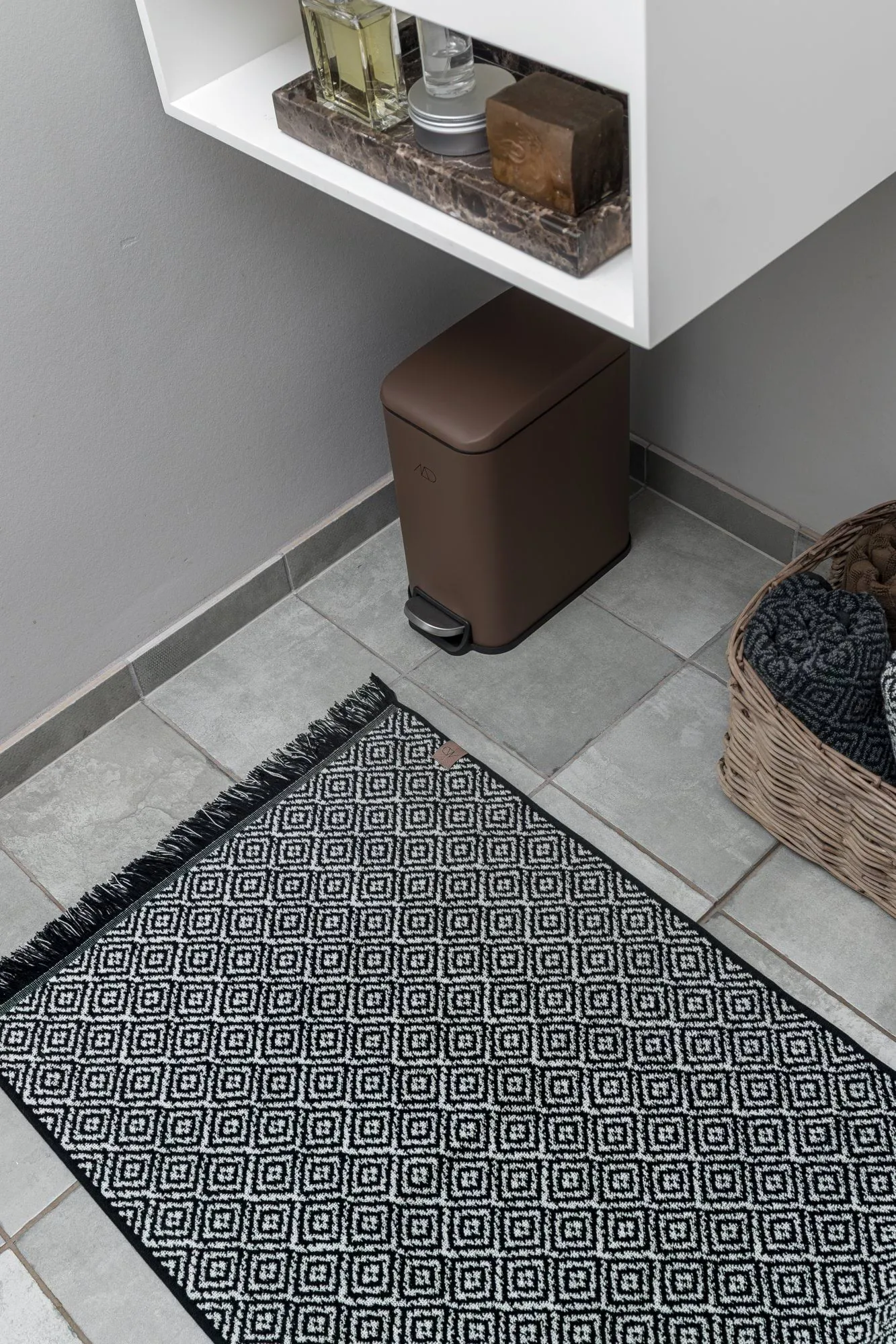 Morocco bathroom mat 50x80 cm, Black-white Mette Ditmer