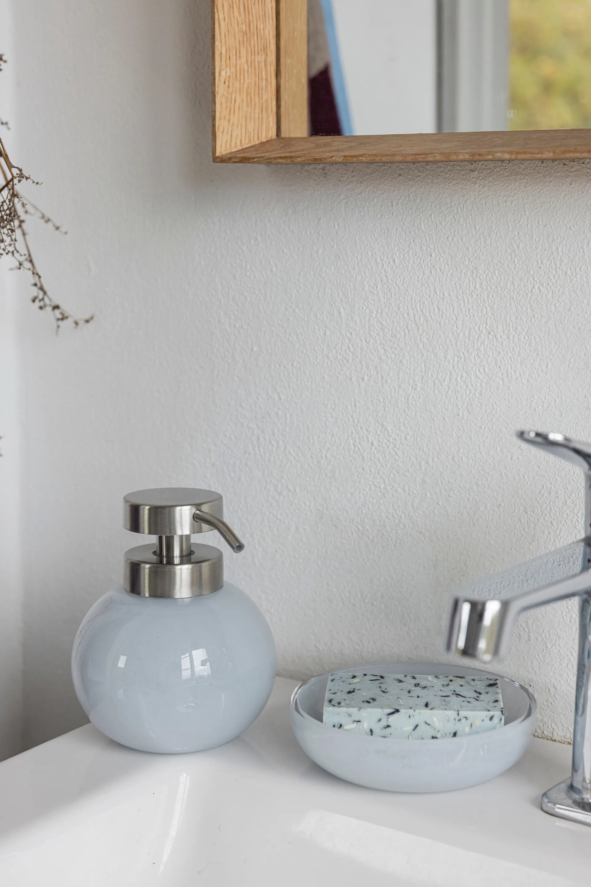 Opal soap dish, Light blue Mette Ditmer
