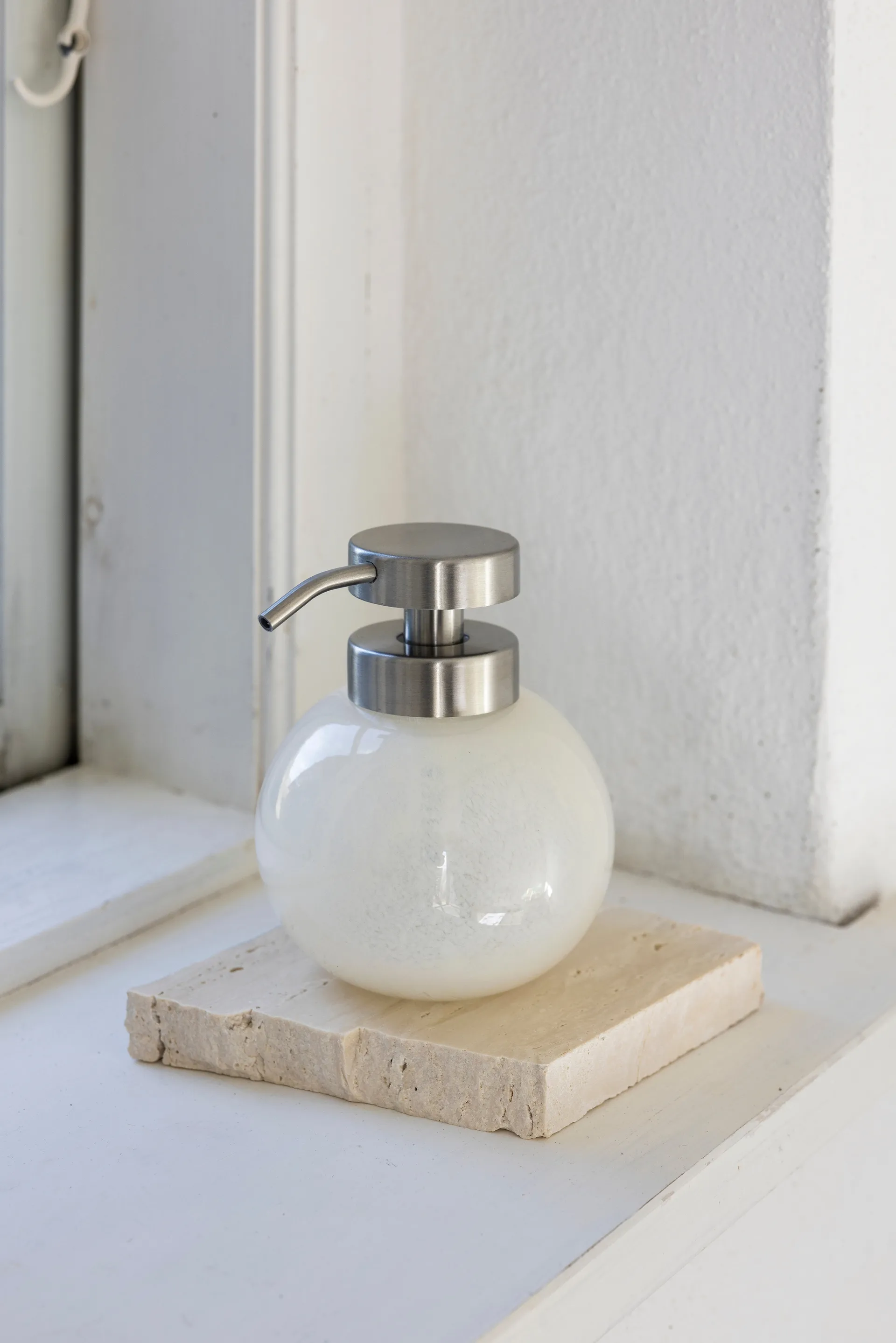 Opal soap dispenser, Linen Mette Ditmer