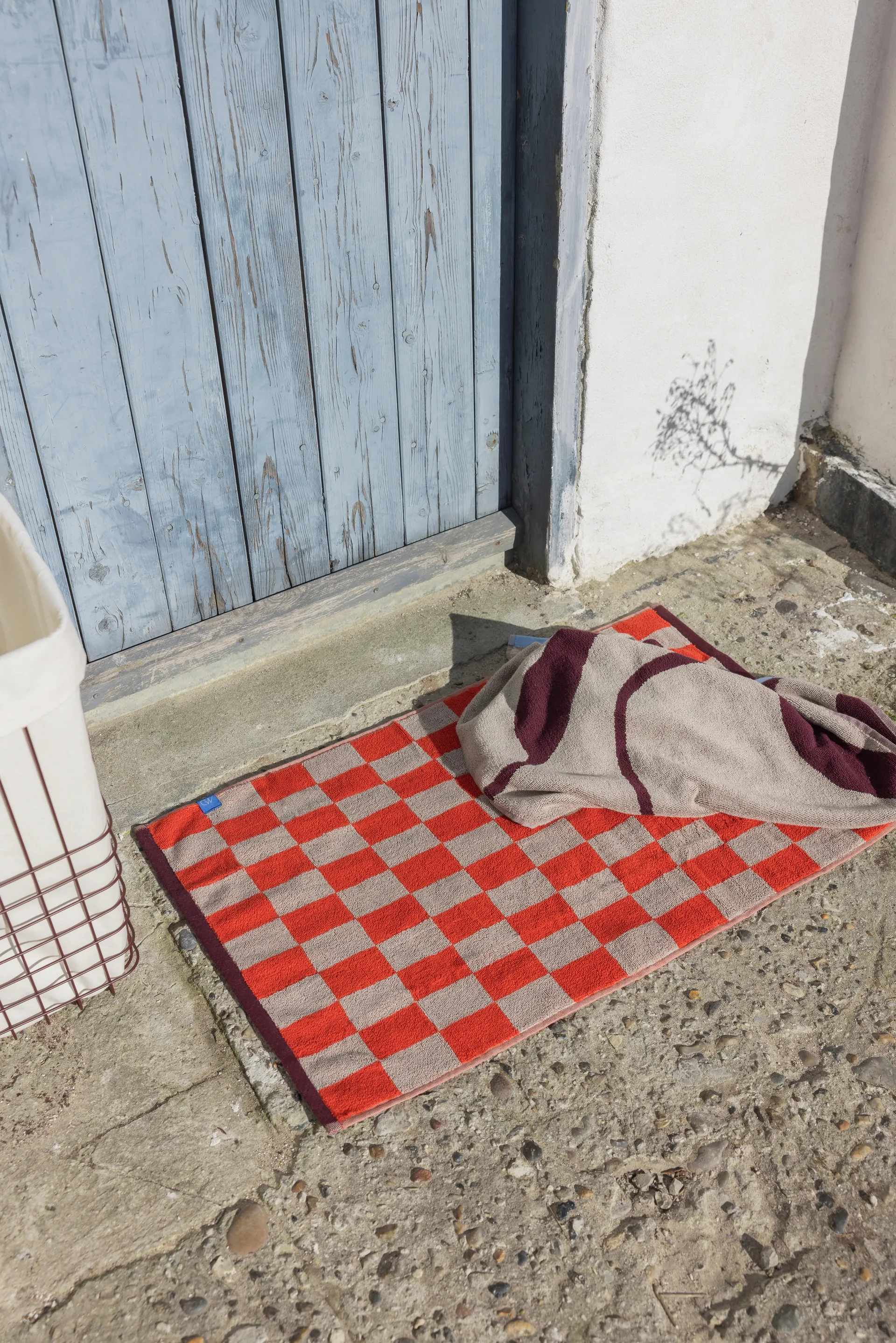Retro bathroom mat 50x80 cm, Dark orange Mette Ditmer