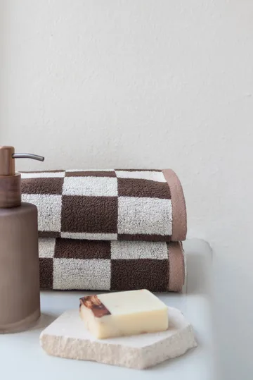 Retro towel - Chocolate, 50x90 cm - Mette Ditmer