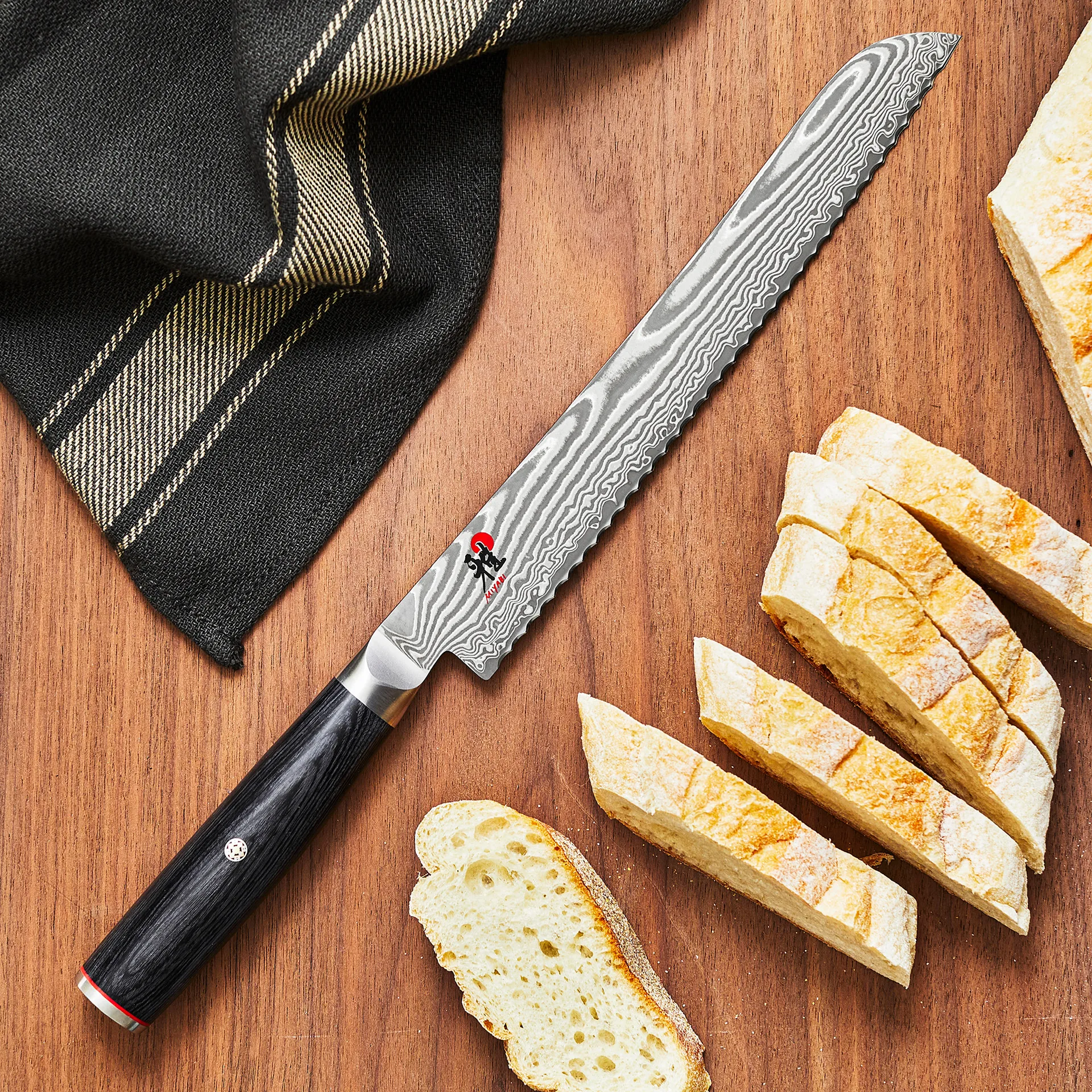 Raw 5000FCD bread knife 23 cm, Damascus black Miyabi