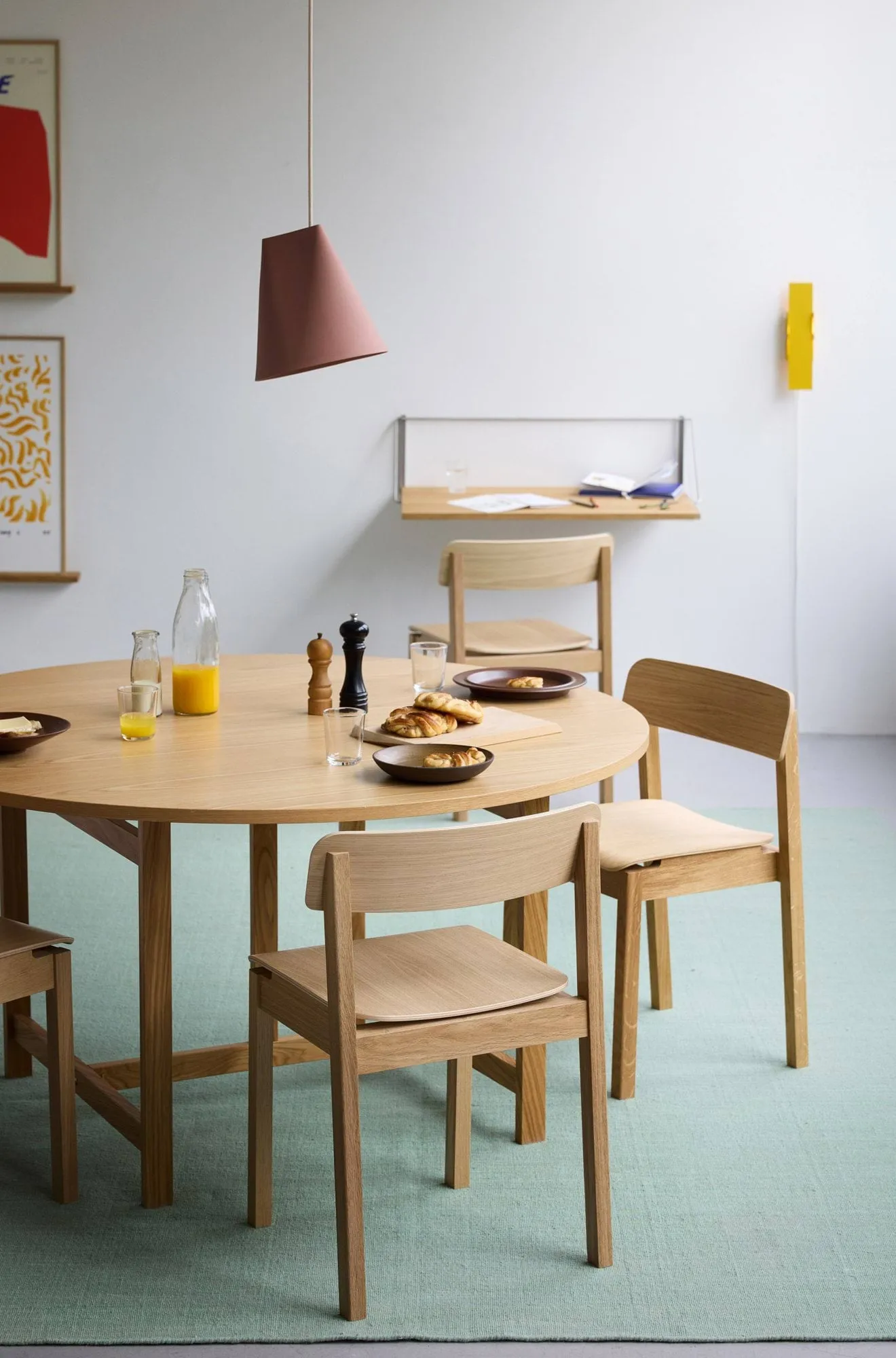 Everyday Chair chair, Lacquered oak MOEBE