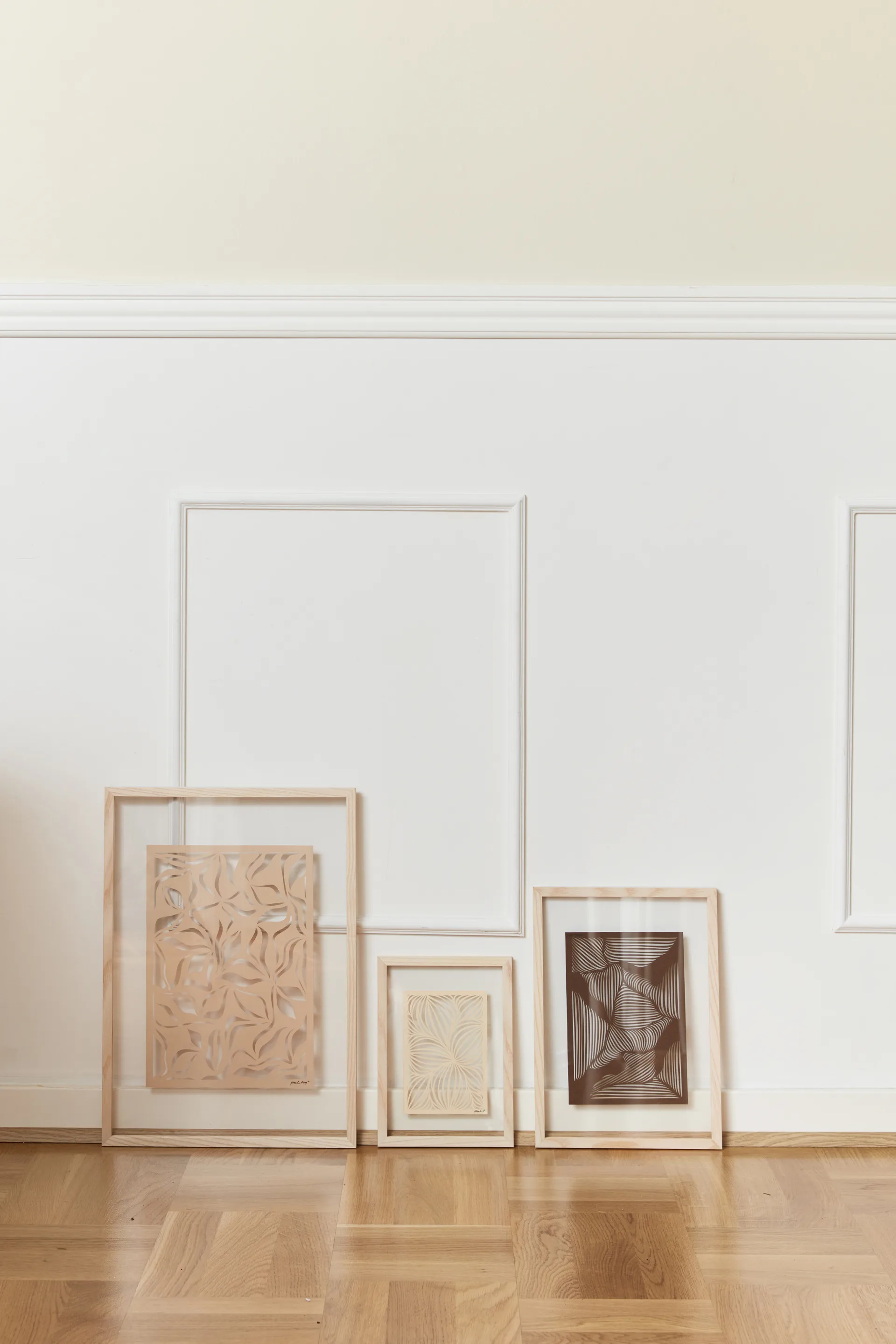 Moebe ash frame A5 16.8x23.2 cm, Transparent. Wood. Black MOEBE