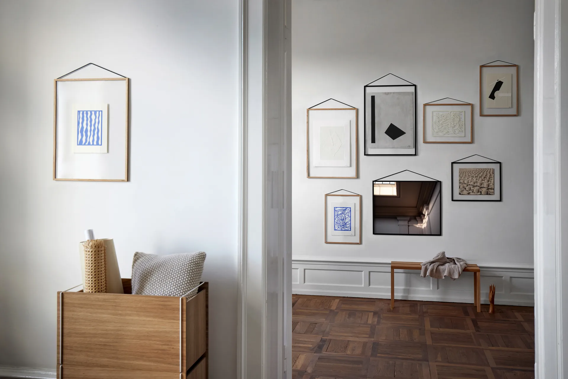 Moebe oak frame 50x70 cm, Transparent. Wood. Black MOEBE