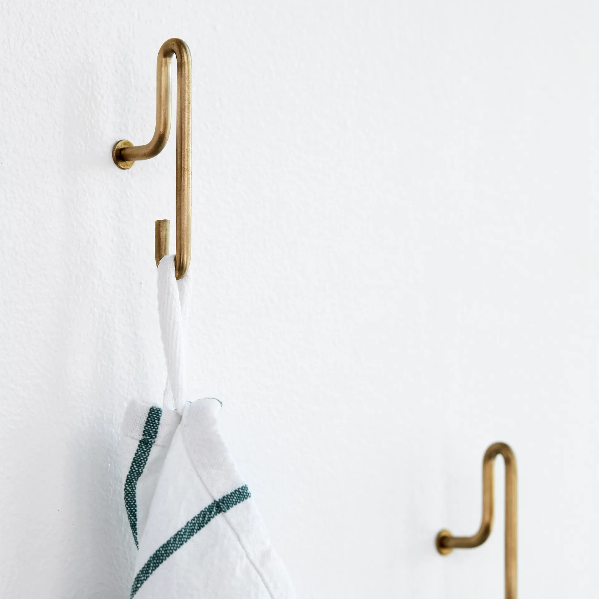 Moebe wall hook small 2-pack, matte gold MOEBE