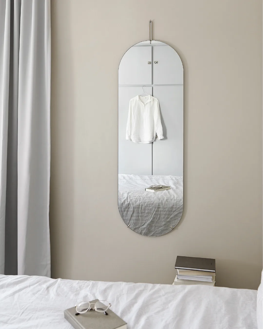 Moebe wall mirror 133 cm, Stainless steel MOEBE