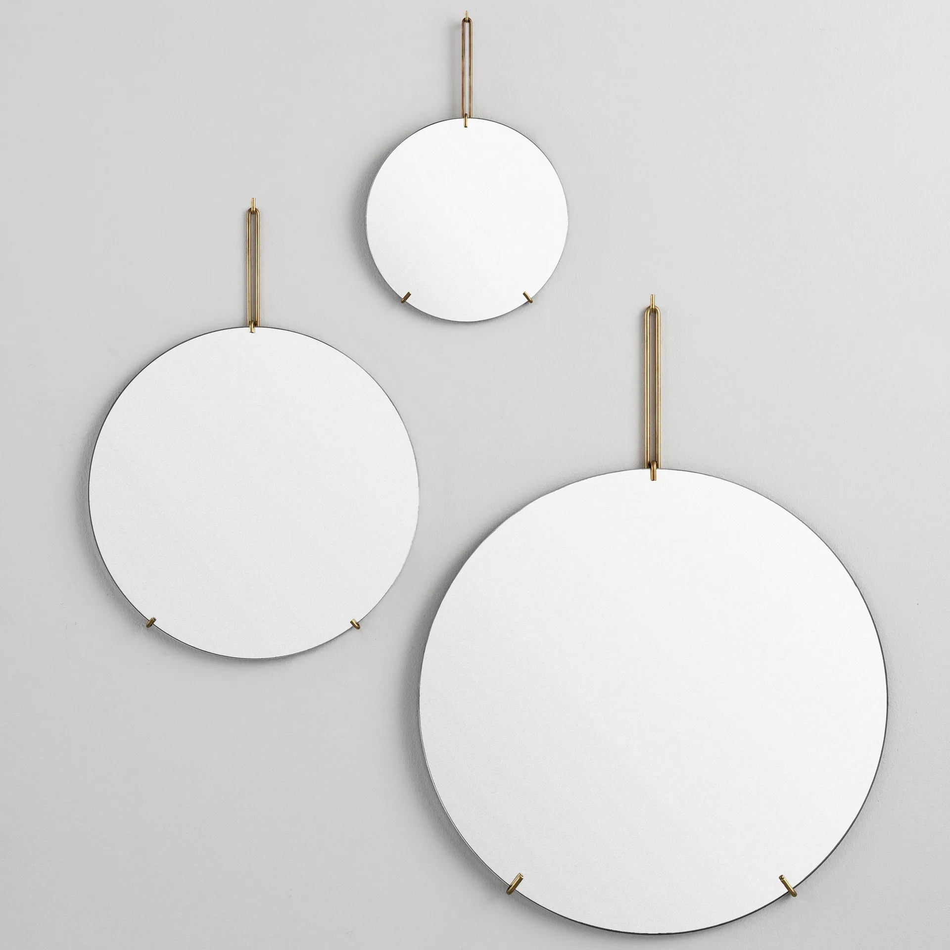 Moebe wall mirror Ø 70 cm, Bronze MOEBE