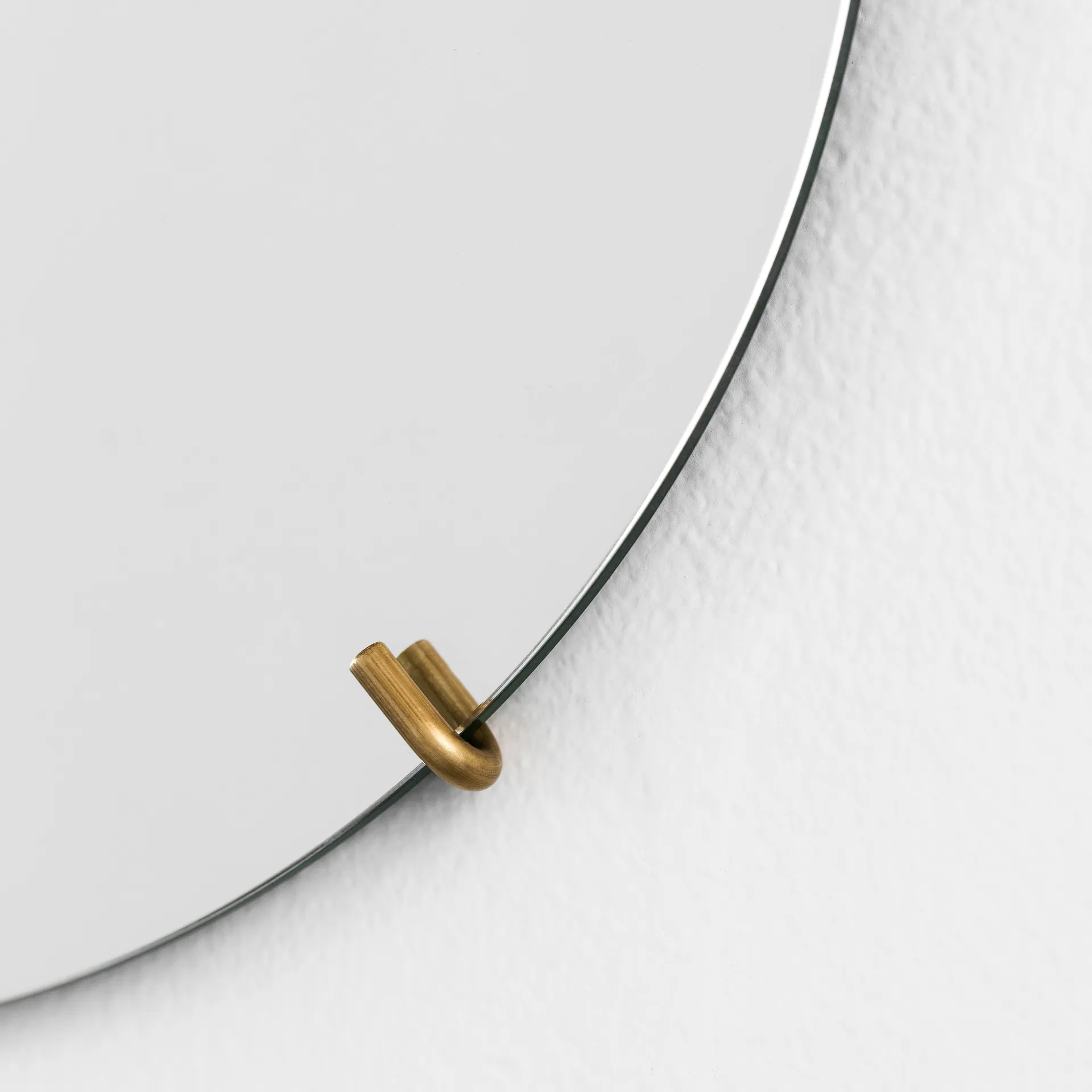 Moebe wall mirror Ø 70 cm, Bronze MOEBE
