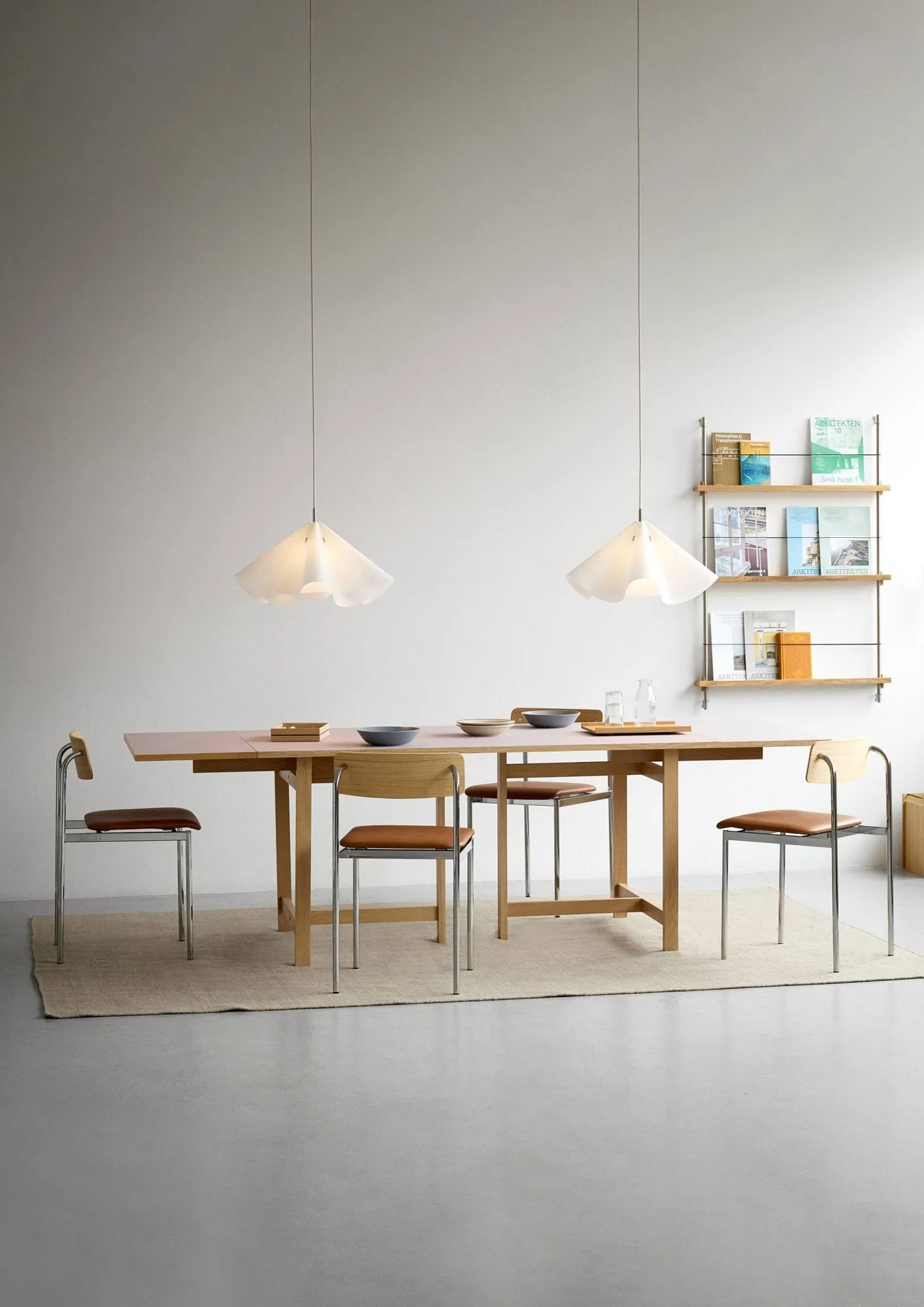 Sinuate pendant lamp, White-stainless steel, medium Ø60x30 cm MOEBE