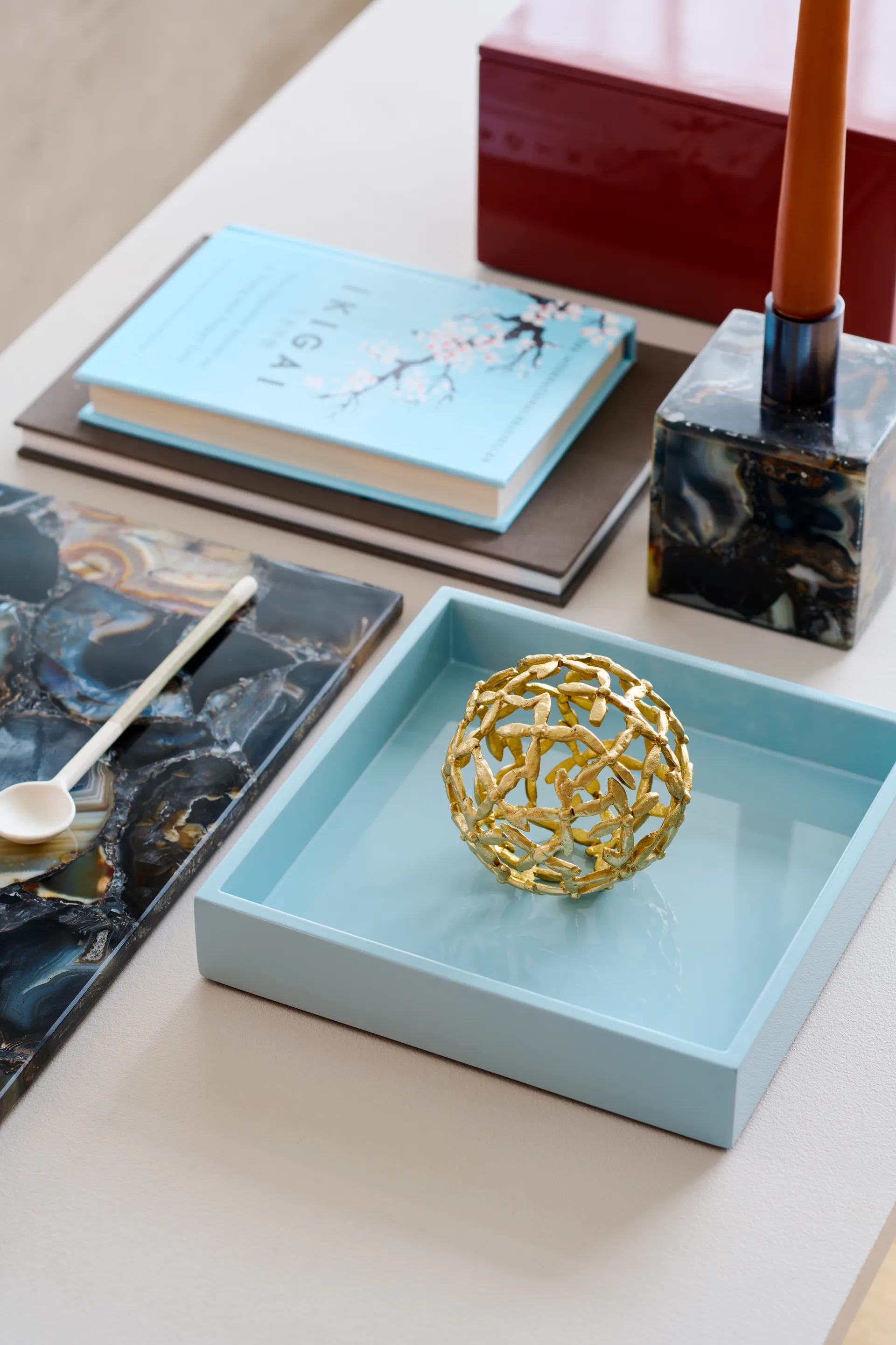 Lux lacquered decorative tray 19x19x3,5 cm, Powder blue Mojoo