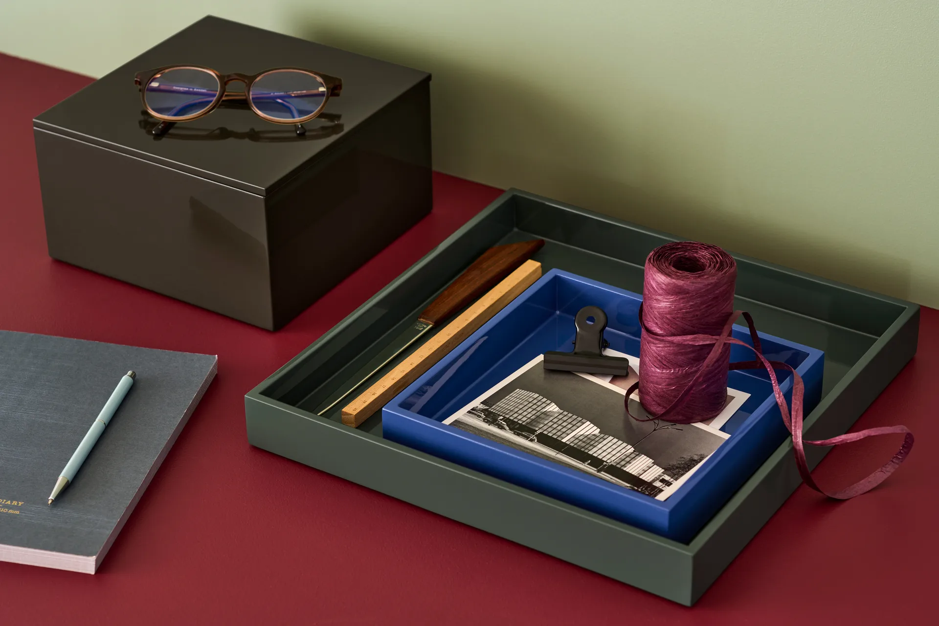 Lux lacquered decorative tray 19x19x3,5 cm, Ultramarine Mojoo