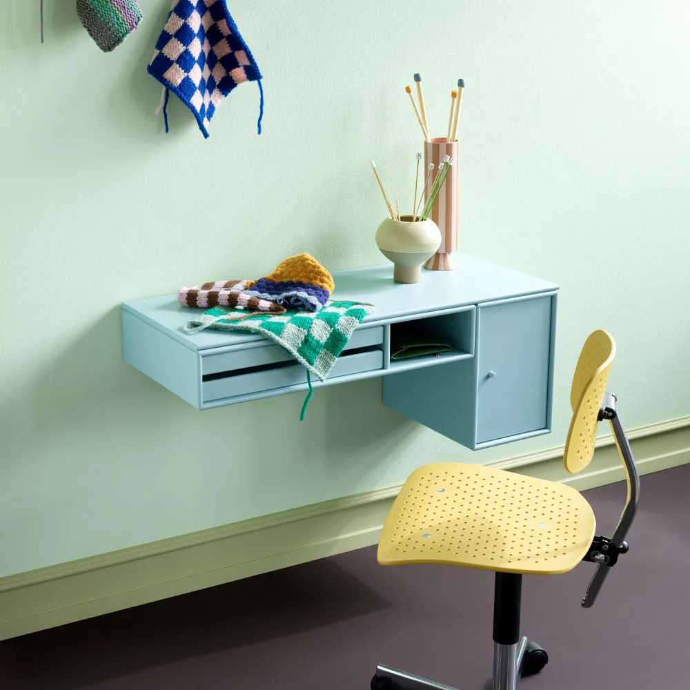 Bureau desk, Juniper 138 Montana