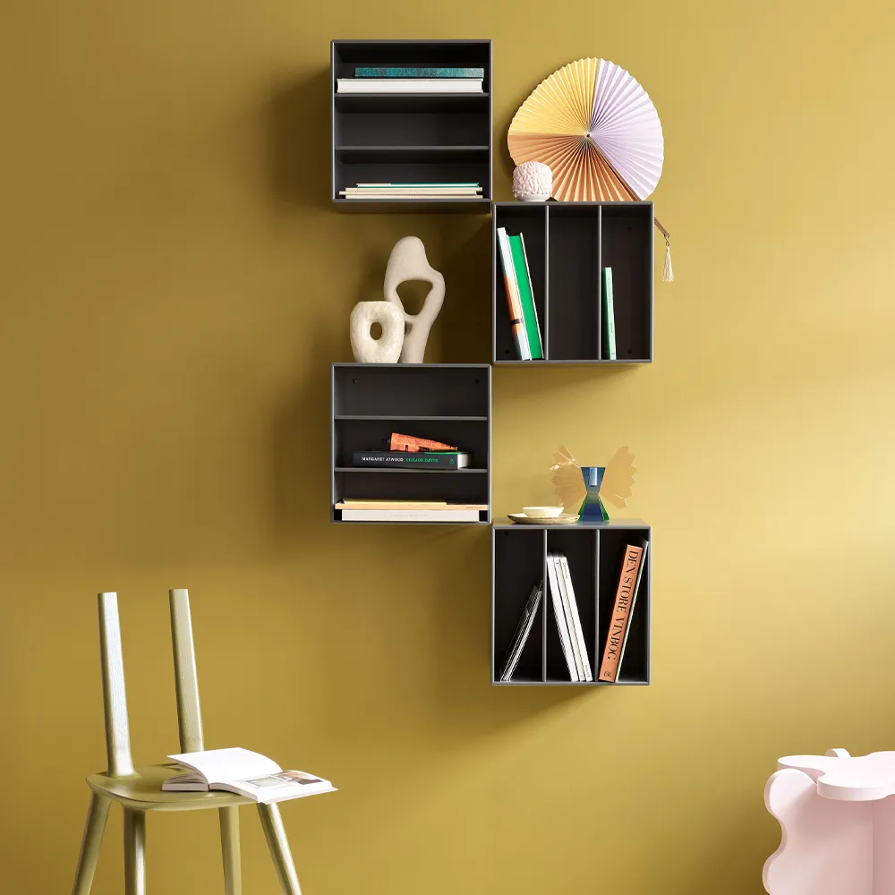 Montana Mini 1104 shelf module, Amber 142. with shelf Montana