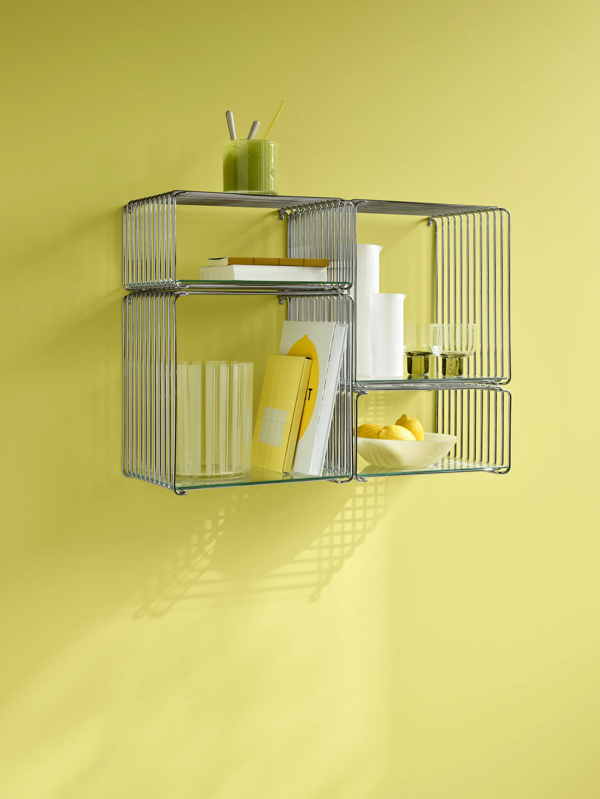 Panton Wire Half Height shelf 34.8x17.2x25.7 cm, Chrome Montana