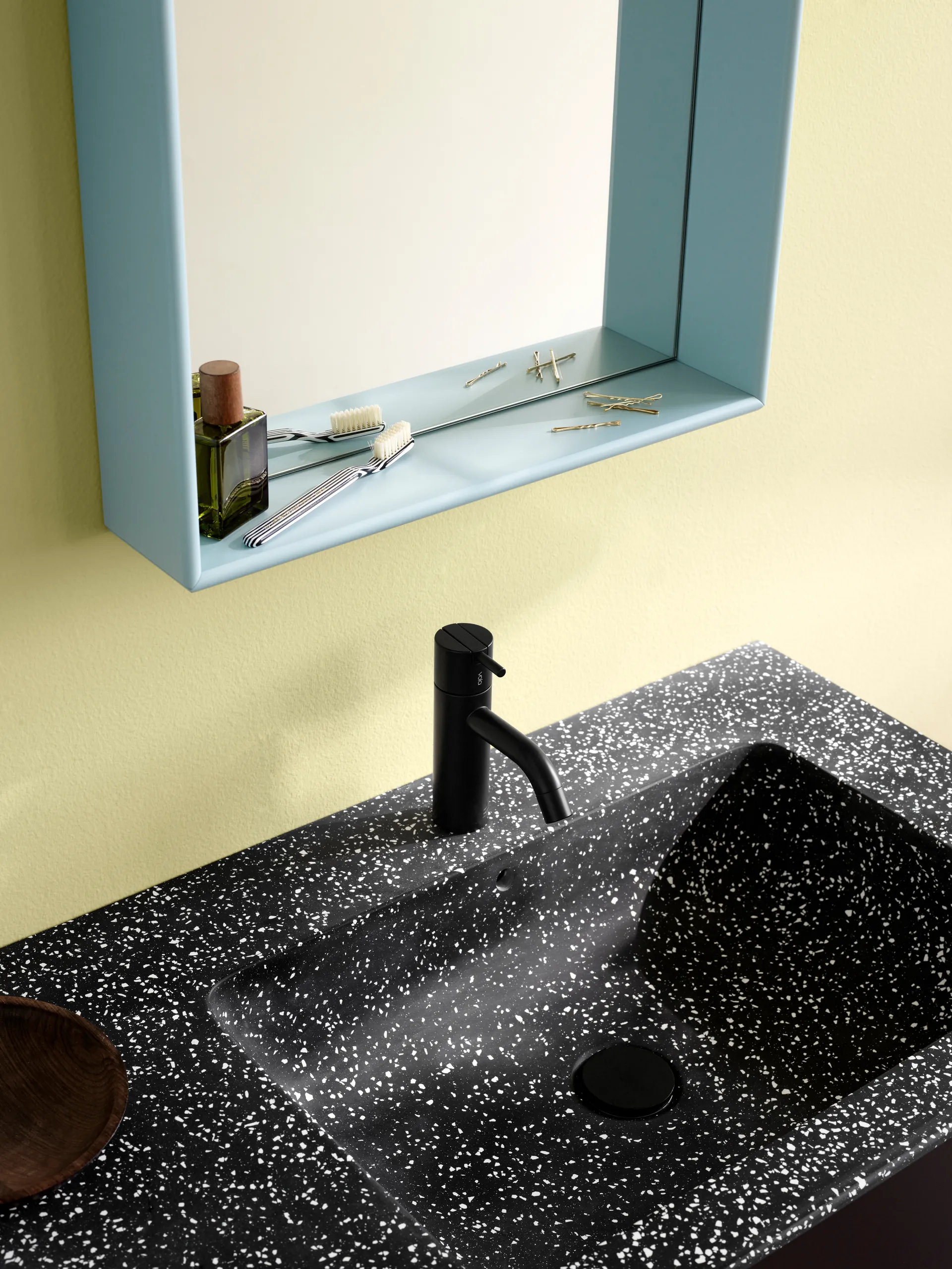 Shelfie colour frame mirror 46.8x69.6 cm, Flint Montana