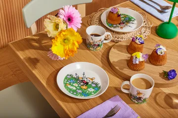 Little My and meadow Moomin mug - White-multi - Moomin Arabia