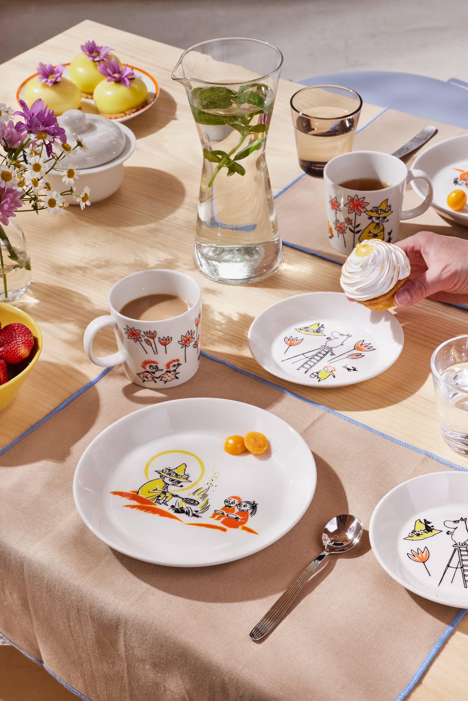 Moomin Arabia x Red Cross Moomin mug ABC Mix 2-pack, 30 cl Moomin Arabia