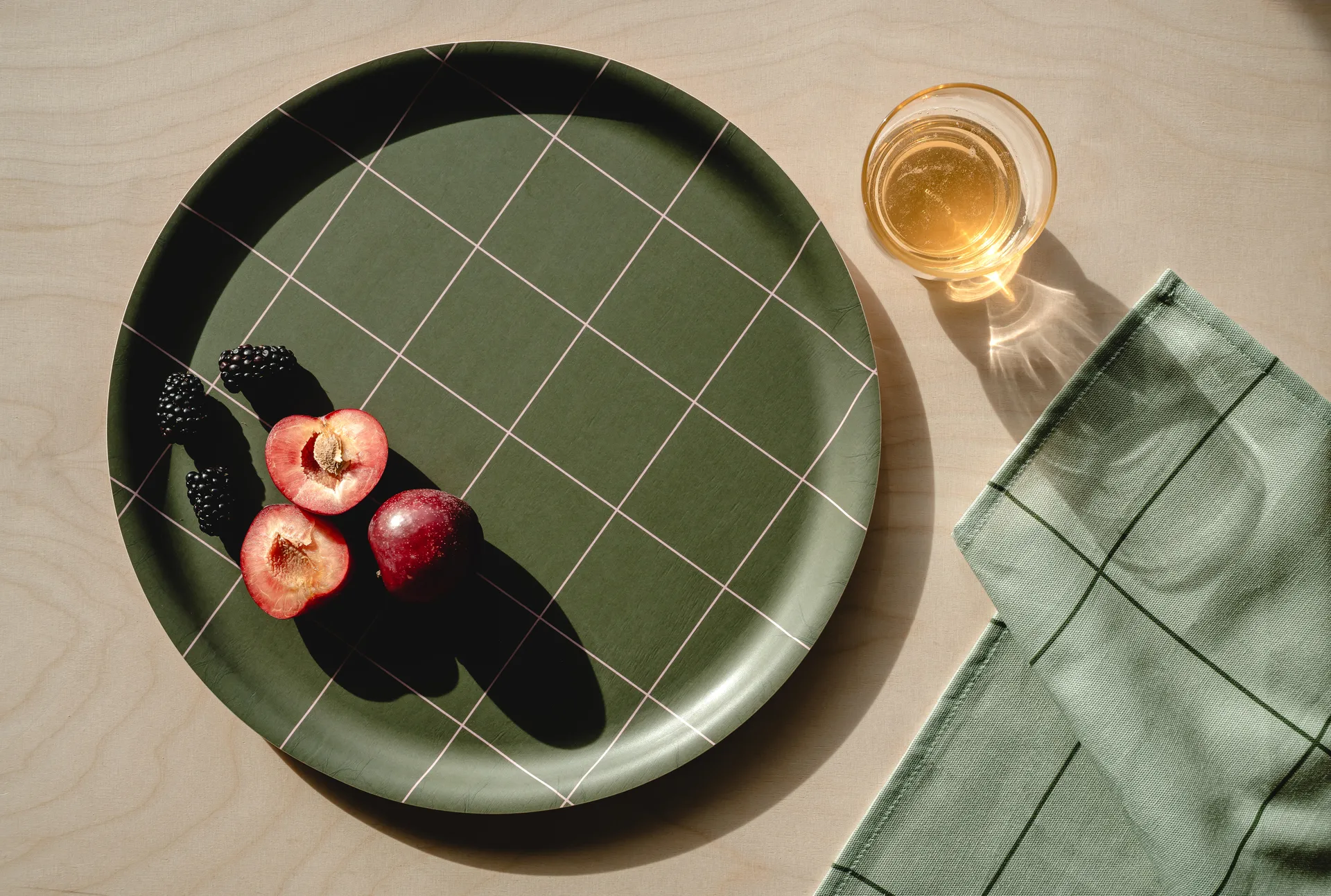 Checks & Stripes tray Ø35 cm, Olive Muurla