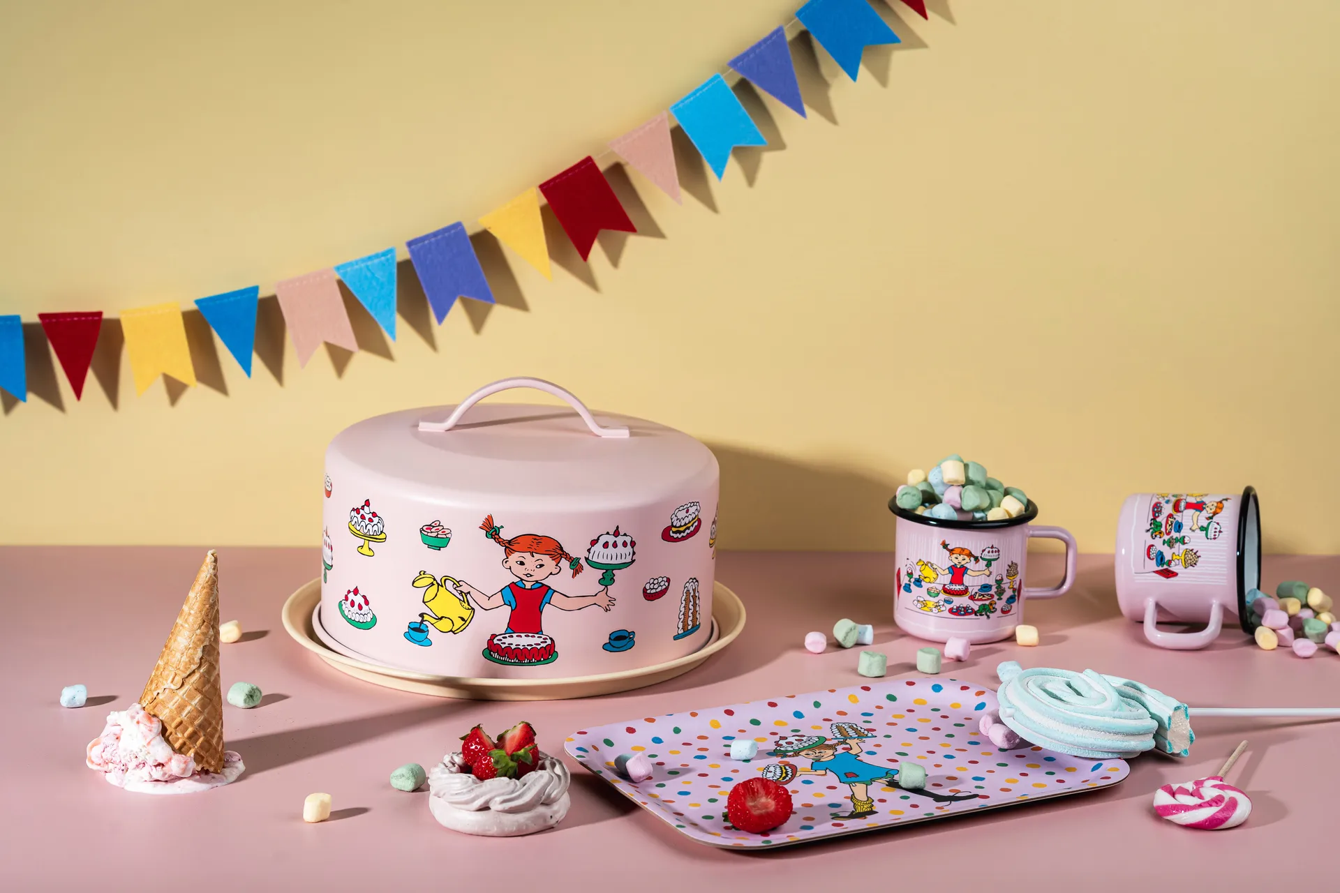 Pippi cake stand with dome, Birthday Muurla