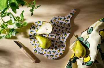 Pippi Chop & Serve cutting board 21x30 cm - Fruits - Muurla