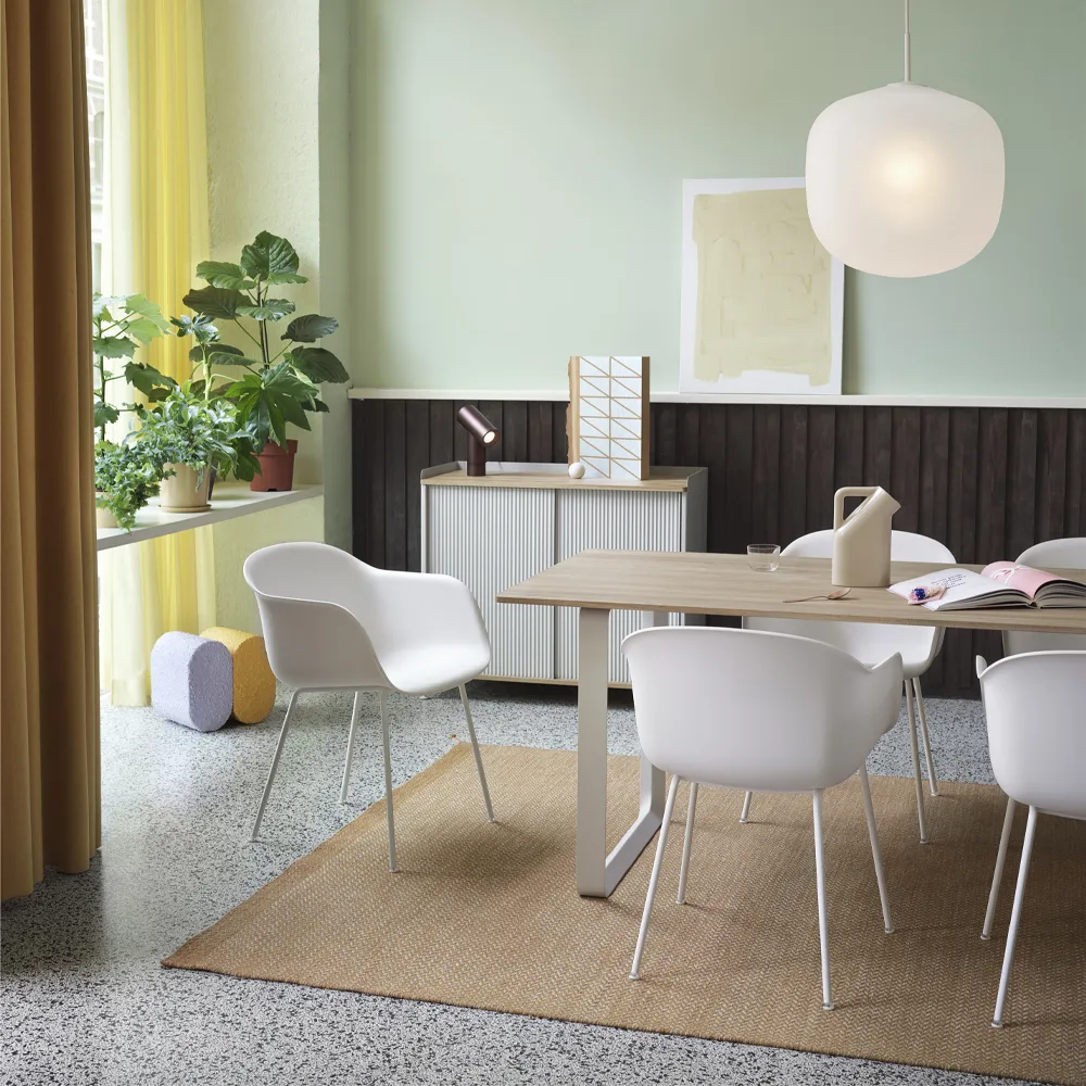 70/70 dining table 225x90 cm, Oak venner-Plywood-White Muuto