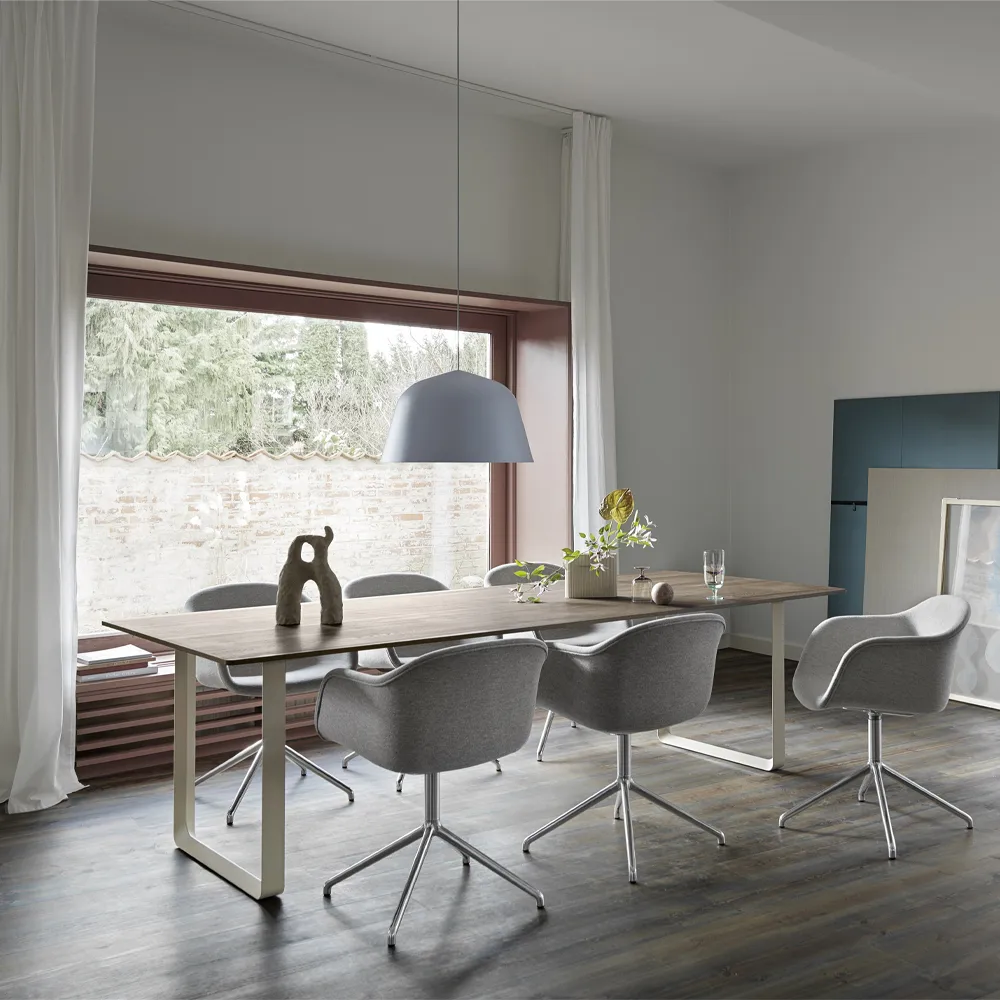 70/70 dining table 255x108 cm, Solid oak-White Muuto