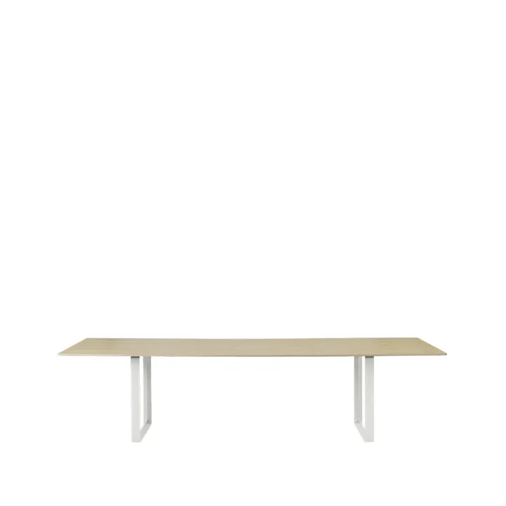 70/70 dining table 295x108 cm - Oak veneer-Plywood-White - Muuto