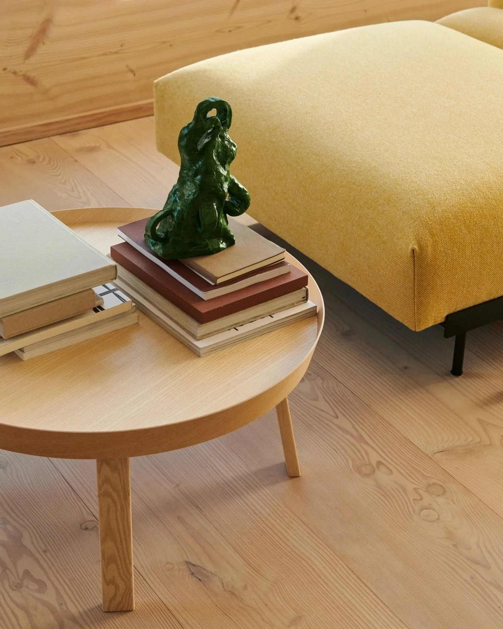 Around table large, Oak Muuto